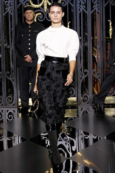 Look 53
